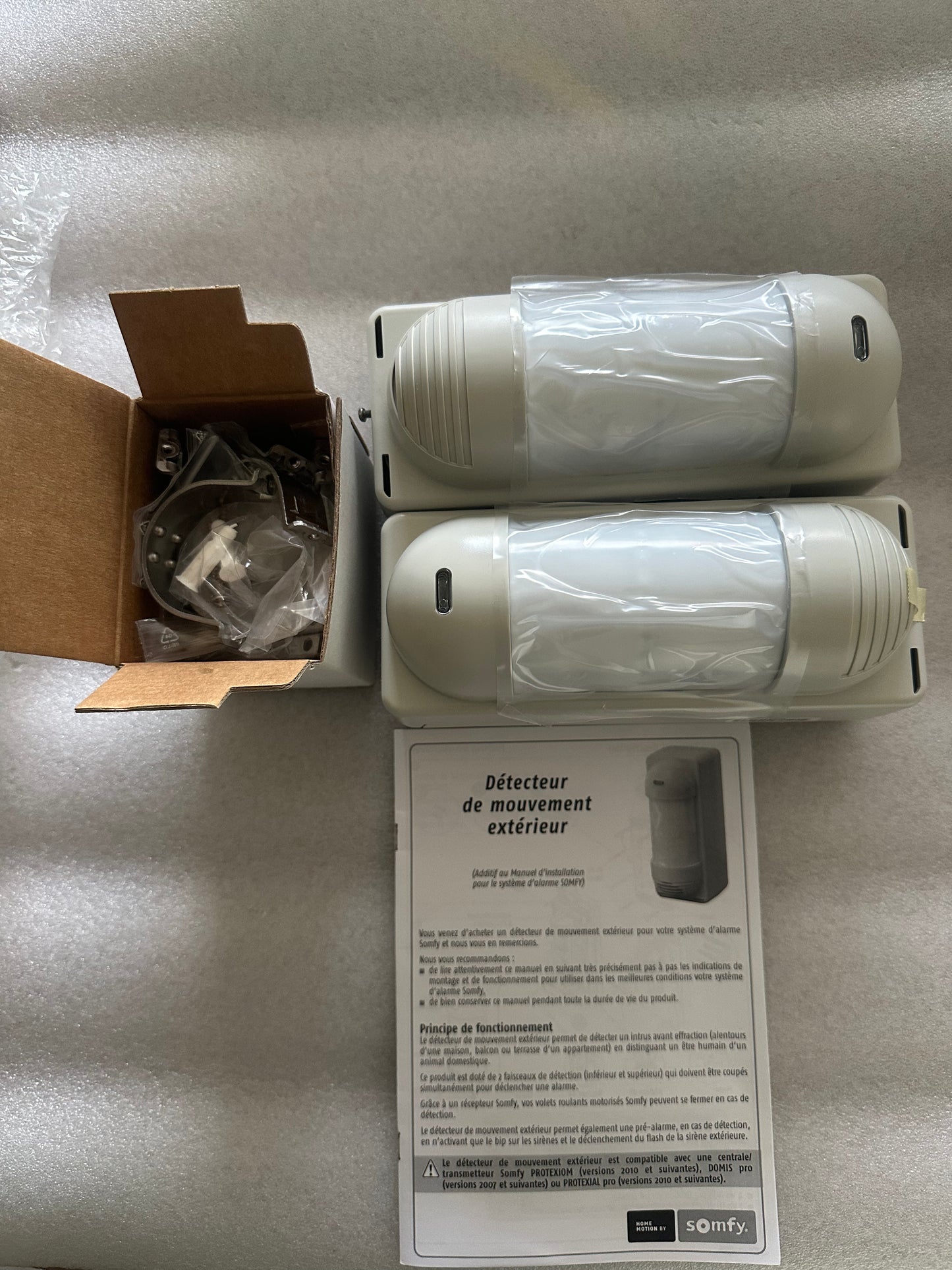 2 détecteurs de mouvement extérieur somfy 2401054 – compatible animaux – neuf