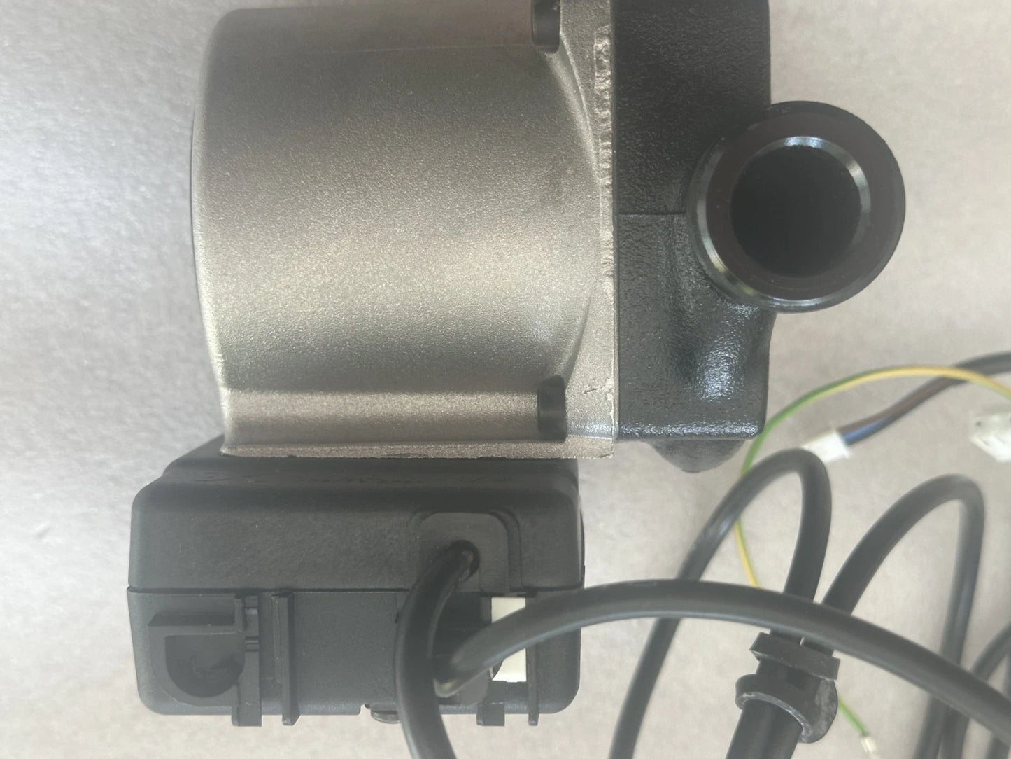 Circulateur Grundfos UPM2 15-70 130 – Pompe électronique de chauffage – Neuf