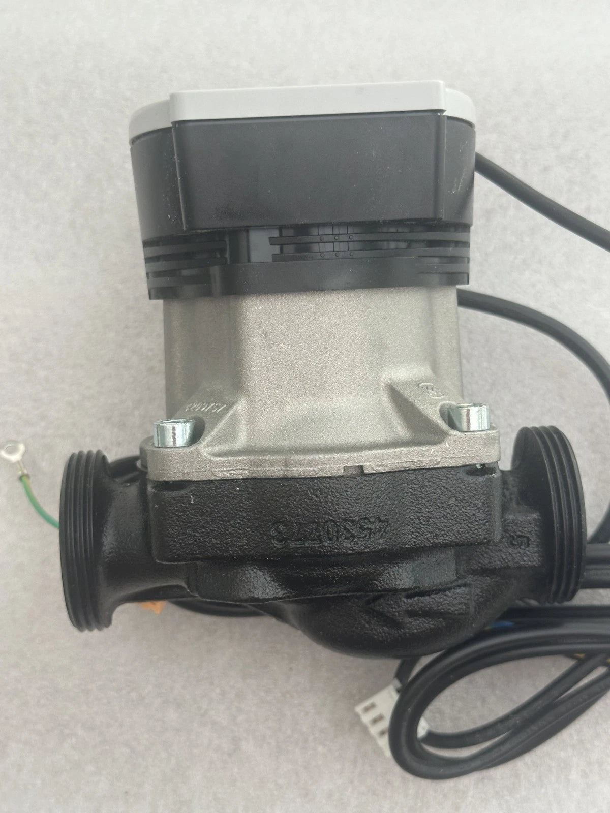 Circulateur Wilo PARA 25/9-87/IPWM1 Haute Efficacité Pompe Chauffage Neuf